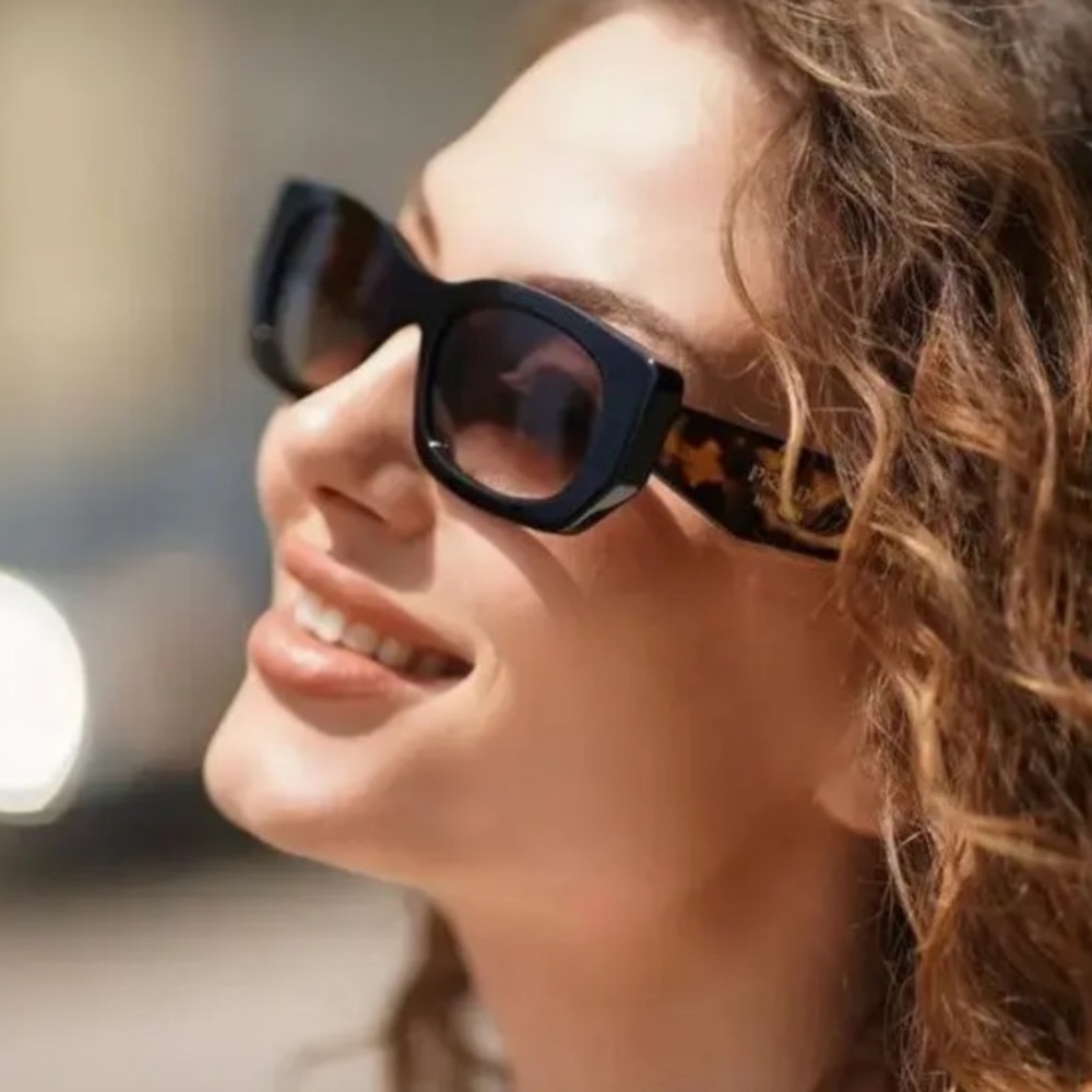 Excluded Prada Sunglasses, New 375 - Picture 4 of 9